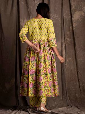 Mokshi women's yellow floral printed cotton kurta with palazzo 3