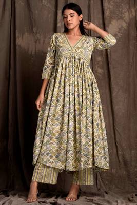 Mokshi women's cream floral printed cotton kurta with palazzo 1