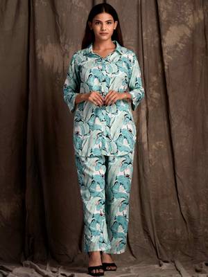 Mokshi women's green printed rayon kurti with palazzo 2
