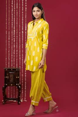 Mokshi women's yellow printed kurta with palazzo 3