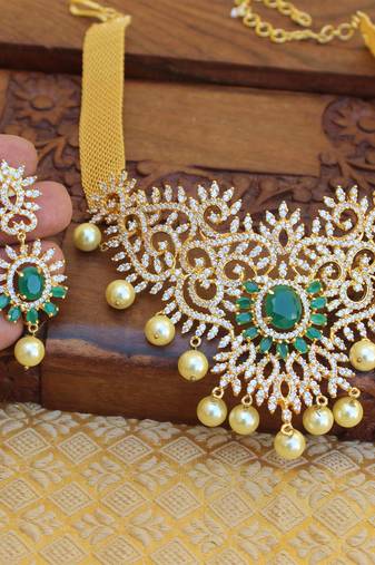 Gold platted cz necklace set