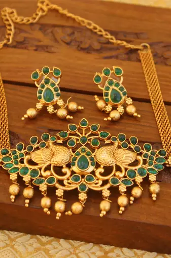 Matte finish peacock necklace set