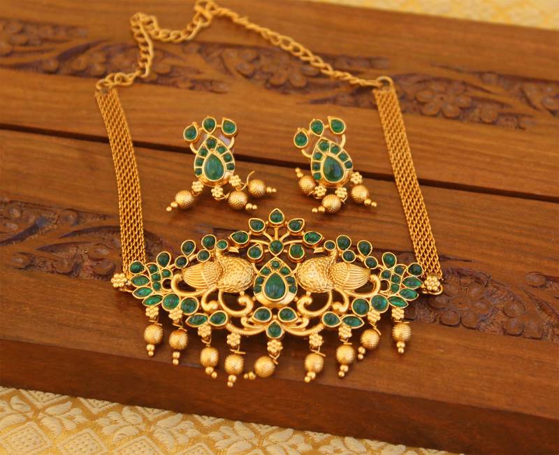 Matte finish peacock necklace set