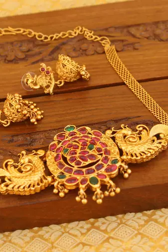 Matte finish peacock necklace set