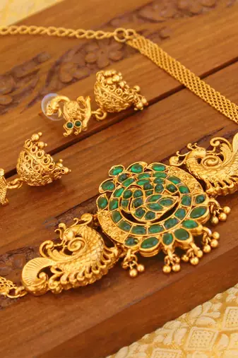 Matte finish peacock necklace set