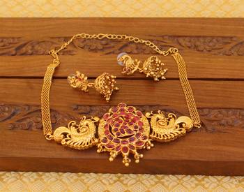Matte finish peacock necklace set 1