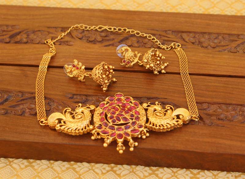 Matte finish peacock necklace set