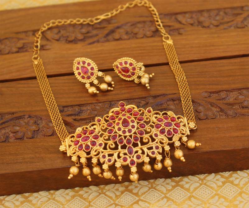 Matte finish kempu necklace set