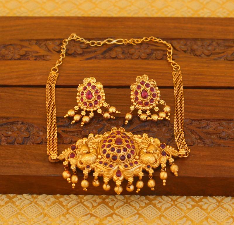 Matte finish peacock necklace set