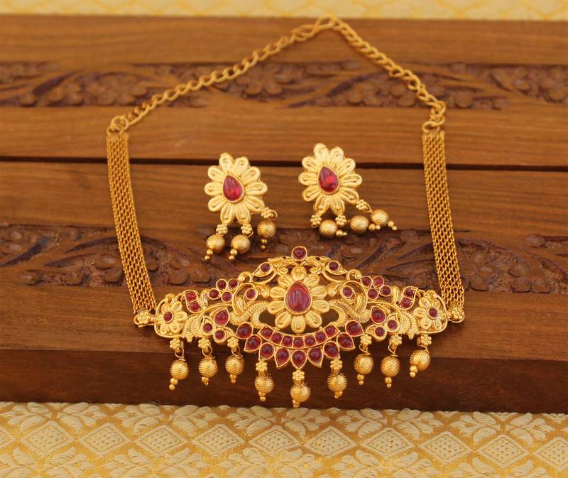 Matte finish peacock necklace set