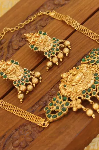 Matte finish Lakshmi necklace set