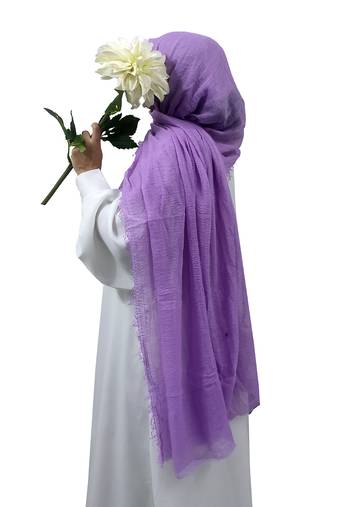 Ana lavender cotton crinkle hijab - ultra-light scarf with broad coverage for everyday elegance