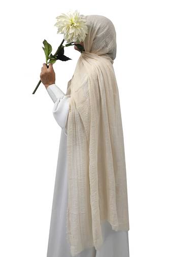 Ana cream cotton crinkle hijab - lightweight, soft, and versatile scarf for modest fashion