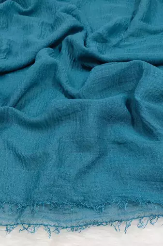 Ana turkish blue cotton crinkle hijab - vibrant and airy scarf with extensive coverage for elegant modesty