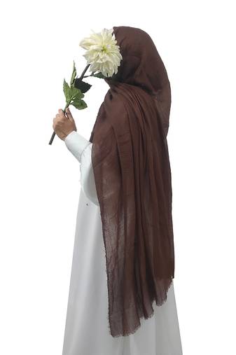 Ana chocolate brown cotton crinkle hijab - luxurious softness in a rich, full-coverage scarf