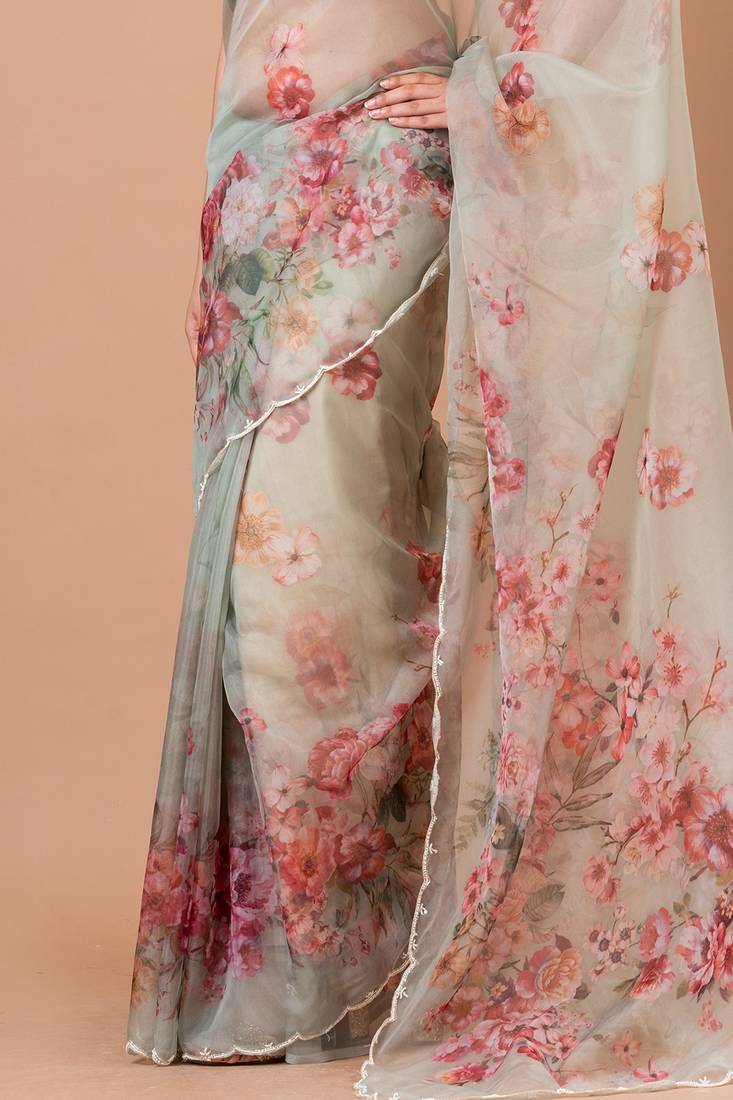 Indiloom White beadwork scalloping Organza Saree With Blouse Piece