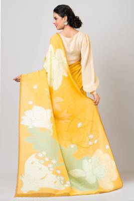 Indiloom Yellow Digital Print Woven Sequence Crepe Saree With Blouse Piece 2