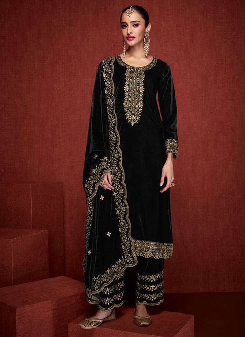 Black Velvet Embroidered Party Wear Salwar Kameez