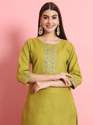   women kurta and trousers pant set silk blend 3