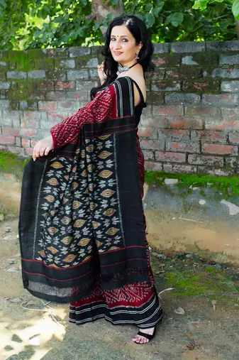 Multicolor Double Ikat Handloom Saree Set