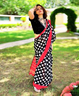 Black Double Ikat  Saree Set 2