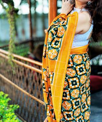 Yellow Double Ikat Handloom Saree Set 5