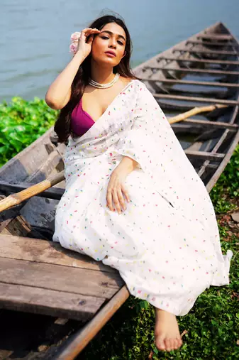 White Handloom Jamdani Saree Set