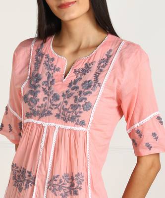 Vahson lucknow chikan hand embroidered cotton a-line pink kurta for women 2