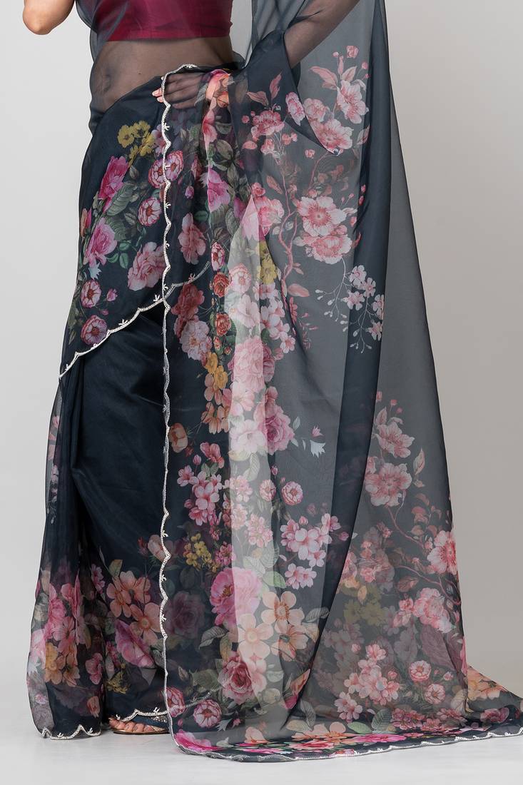 Indiloom Black beadwork scalloping Organza Saree With Blouse Piece