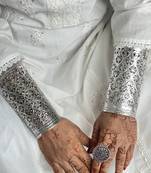 Silver carved handcuffs (ring included)