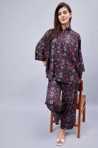 Winered woman navy blue geometric print kaftan co-ord set