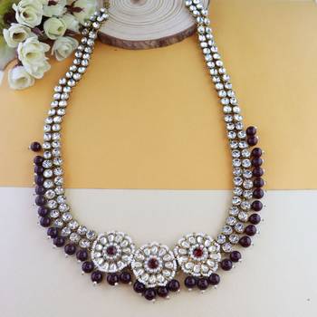 traditional ethnic white floral design kundan and stone adjustable pearl kamarband/kandora/wait belt 1