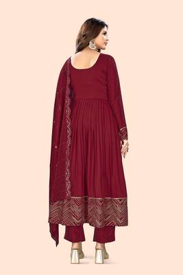 Curvy lane women maroon kurti pants with dupatta set 4