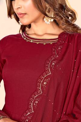 Curvy lane women maroon kurti pants with dupatta set 5