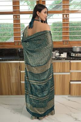 Dark Teal Chiffon Batik Printed Saree With Unstitched Blouse Piece 4