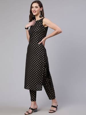Womens Rayon Gold Printed Ethnic Black Sleeveless Kurti With Pant & Banarasi Gold Printed Dupatta Set  4