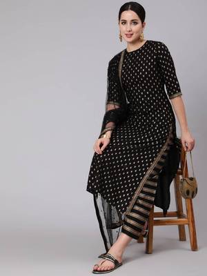 Women's Rayon Gold Printed Ethnic Black Straight Kurti With Pant & Net Dupatta Set, Beautiful Black Printed Kurti Set 1