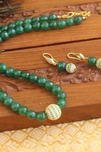 Beads necklace set
