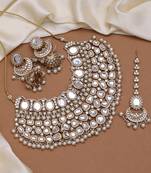 White color kundan necklace set