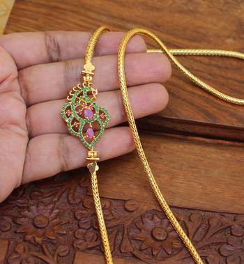 Gold platted peacock moppu chain 2