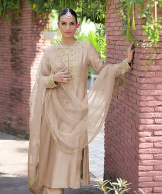 Beige marori beads & sequin hand embroidered kurta set 2