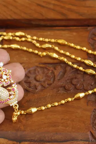 Gold platted peacock moppu chain