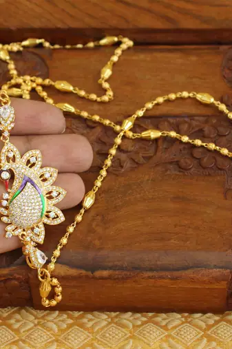 Gold platted peacock moppu chain