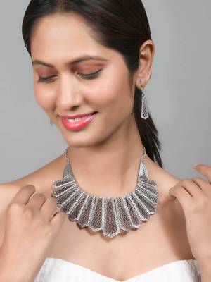 Oxidised silver statement necklace with earrings 2