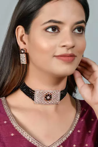 Black onyx ad baguettes choker necklace