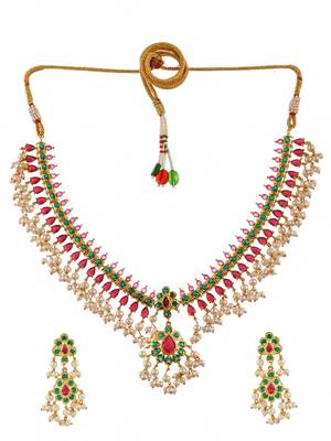 Ethnic temple jewellery set with pearl 3