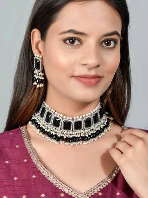 Bridal black ad pearl choker jewellery set 2