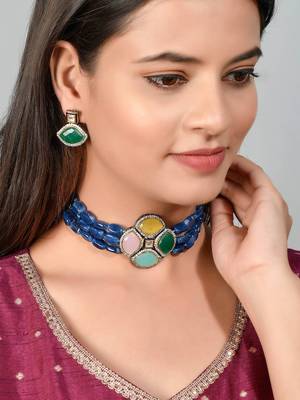 Blue layered choker necklace with multicolor centre 2