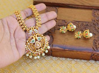 Matte finish peacock necklace set 2