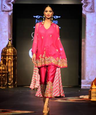 Hot pink floral tuinc pant set 1